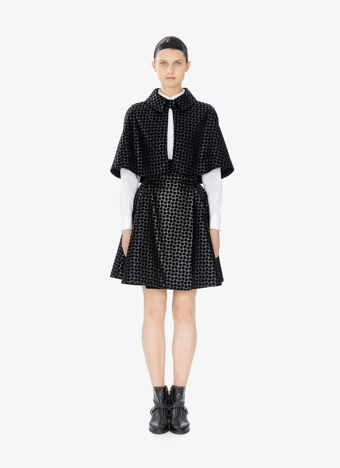 Cropped Lambskin Cape ALAÏA BLACK CROPPED LAMBSKIN CAPE